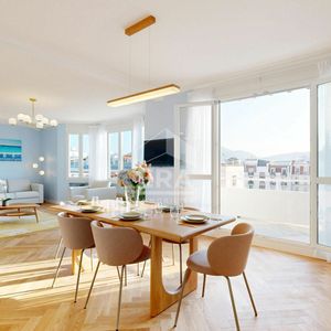 Property in Carre d'Or