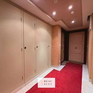 Property in Carre d'Or