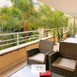 Property in Carre d'Or