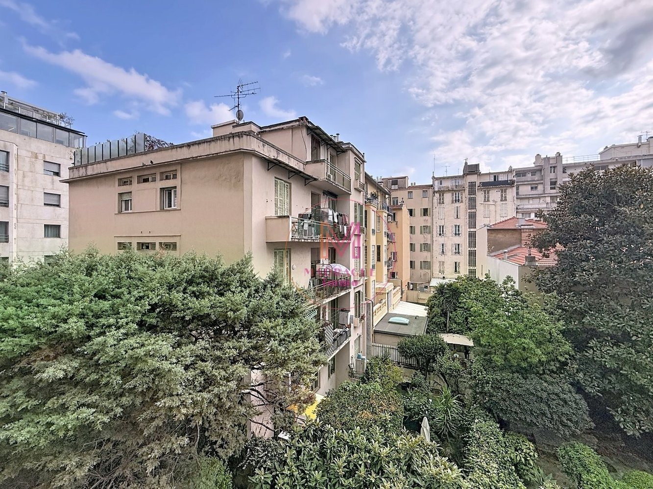 Property photo in Carre d'Or