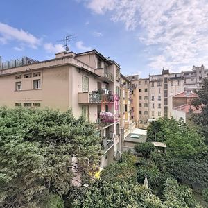 Property in Carre d'Or