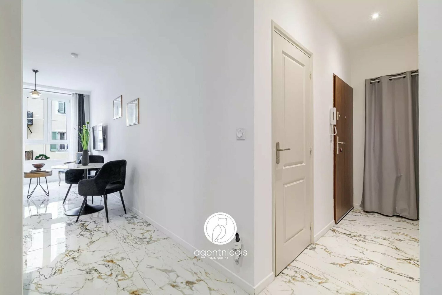 Property photo in Carre d'Or