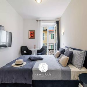 Property in Carre d'Or