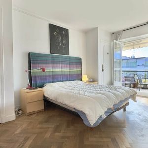 Property in Carre d'Or