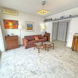 Property in Carre d'Or