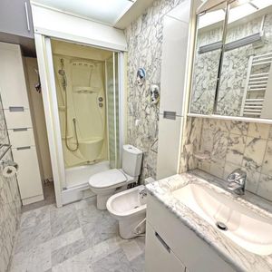 Property in Carre d'Or