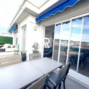 Property in Carre d'Or