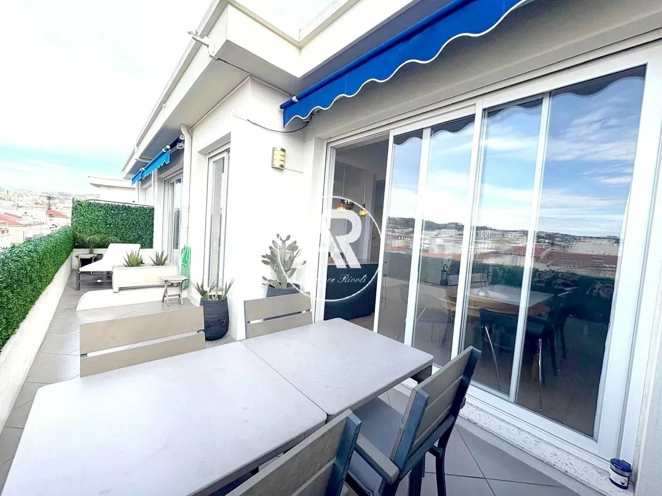 Property photo in Carre d'Or