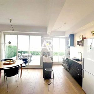 Property in Carre d'Or