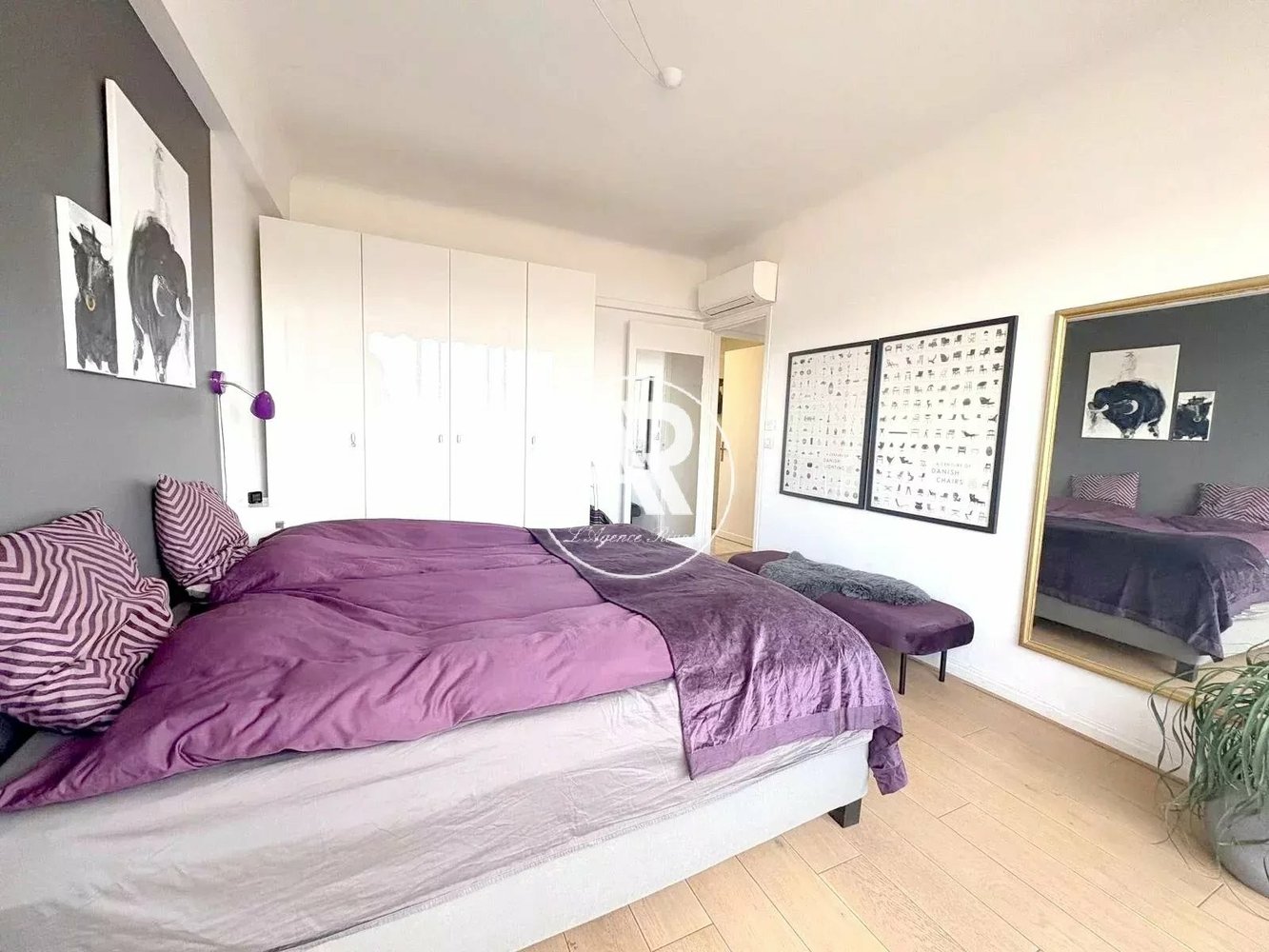 Property photo in Carre d'Or