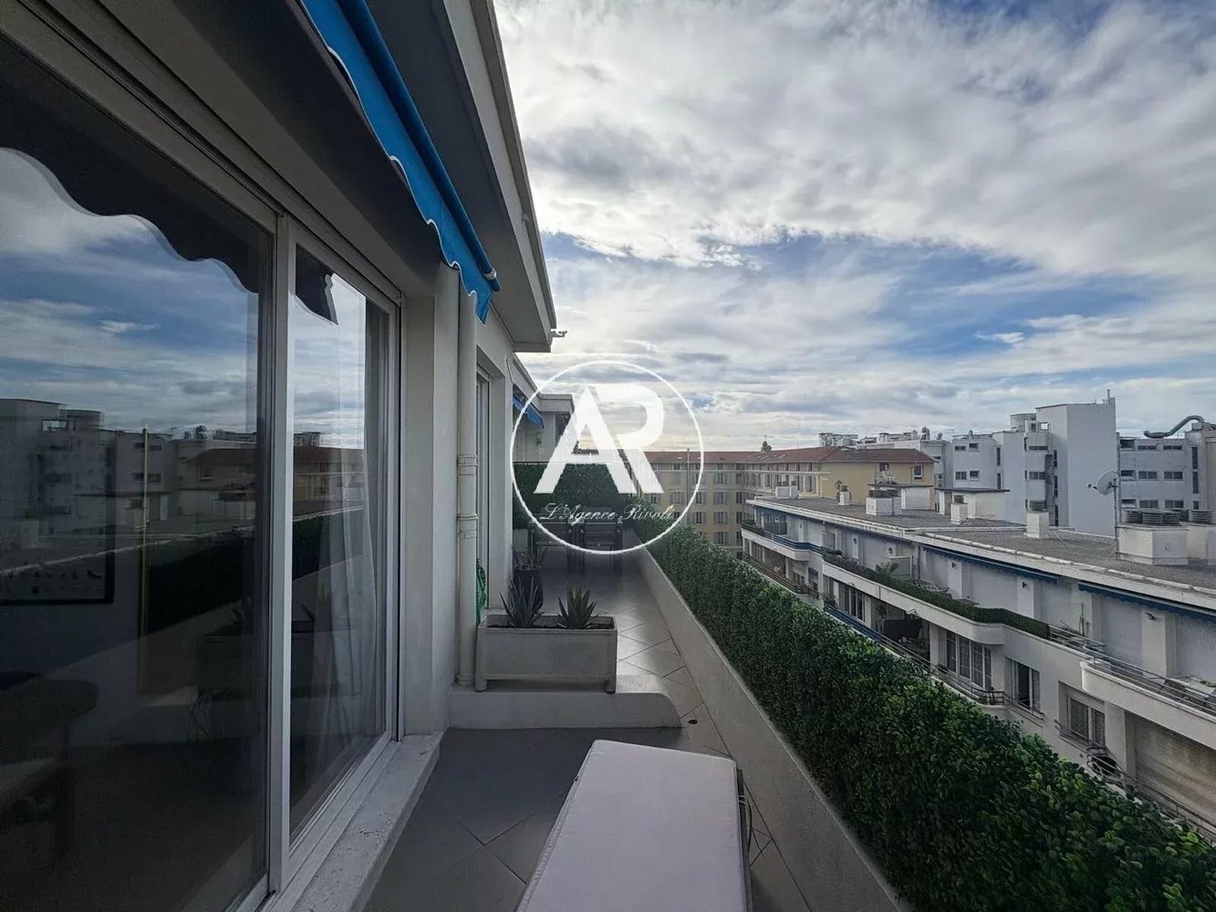 Property photo in Carre d'Or