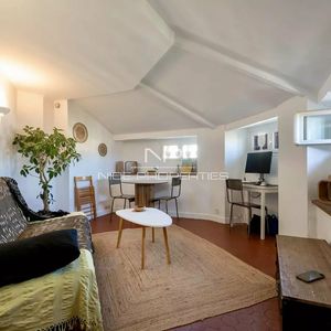 Property in Carre d'Or