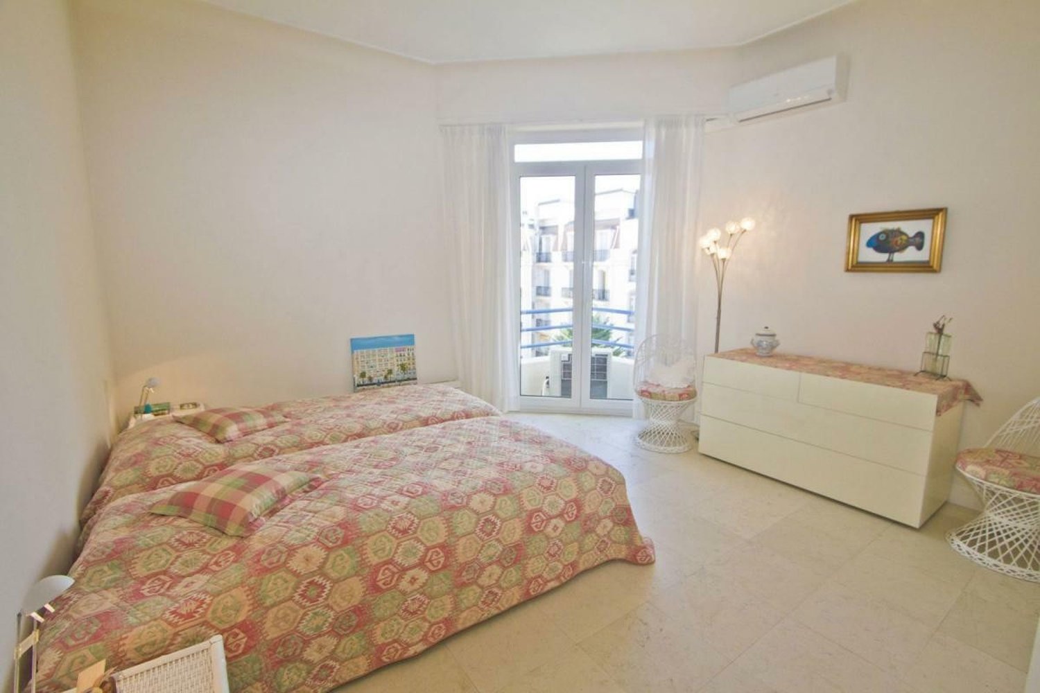 Property photo in Carre d'Or