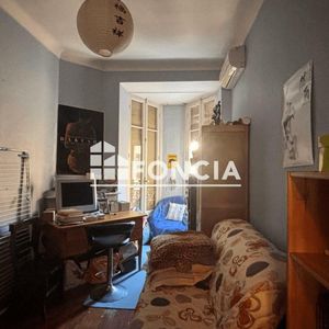 Property in Carre d'Or