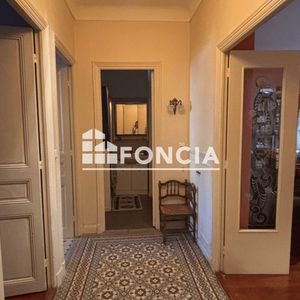 Property in Carre d'Or