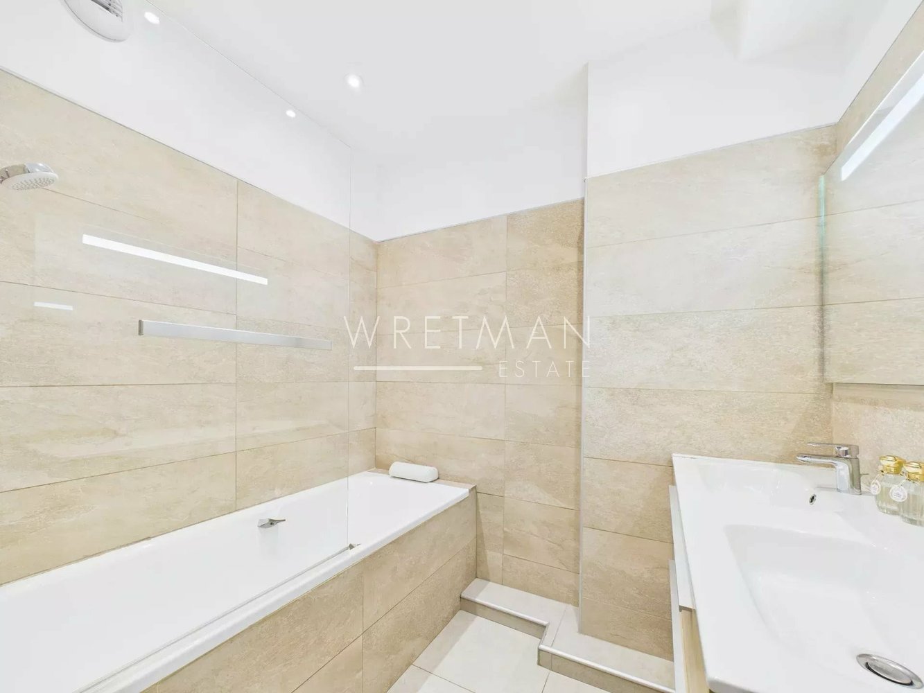 Property photo in Musicians Quarter