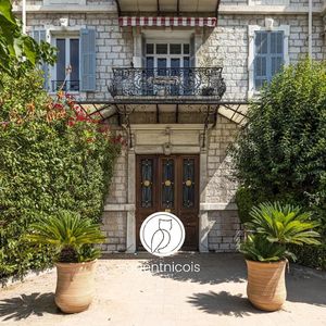 Property in Musicians Quarter