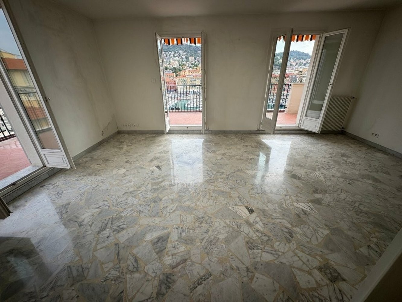 Property photo in Port