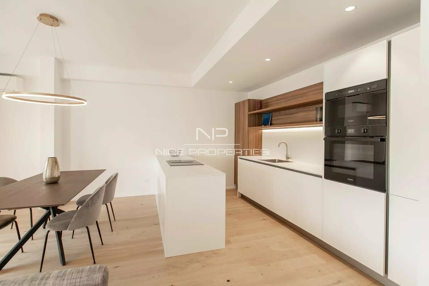 Property photo in Carre d'Argent