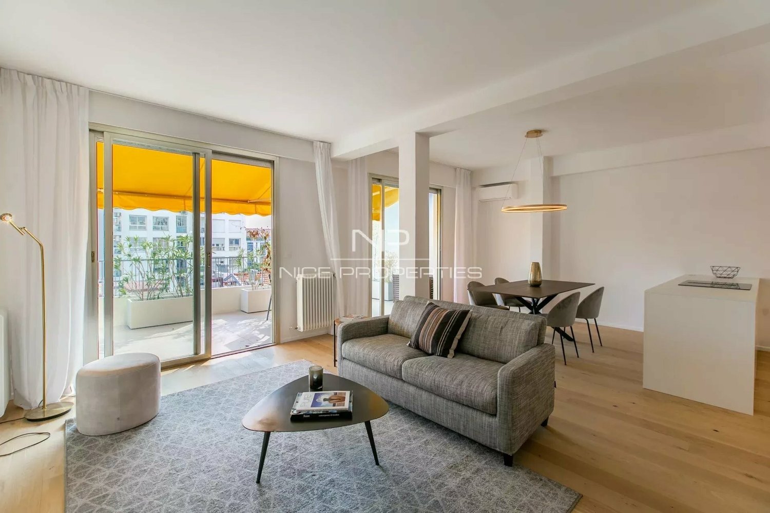 Property photo in Carre d'Argent