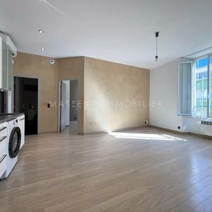 Property in Carre d'Argent