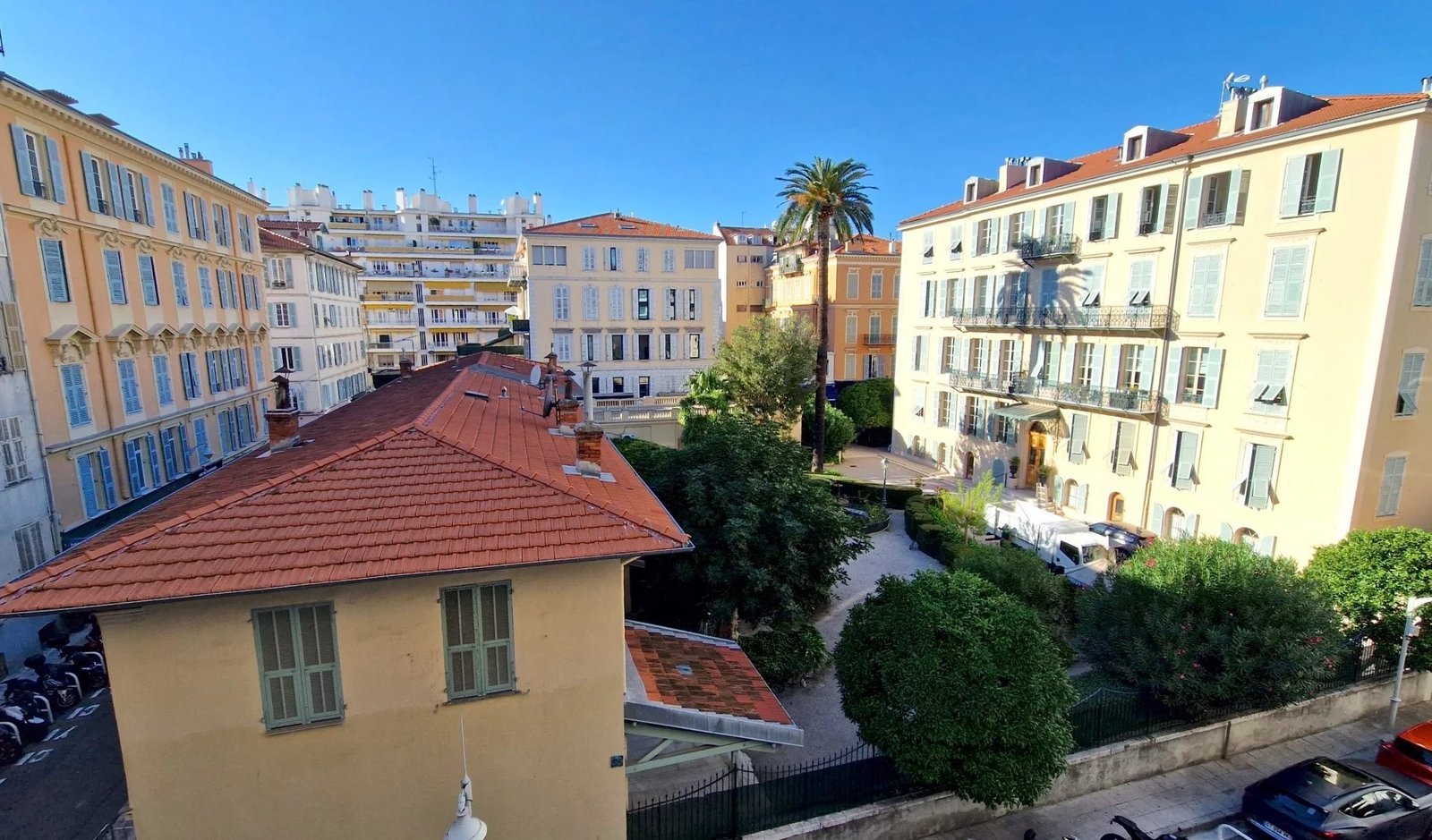 Property photo in Carre d'Argent