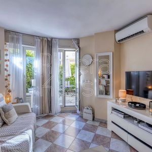 Property in Carre d'Argent