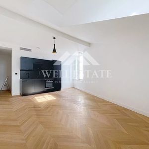 Property in Carre d'Argent