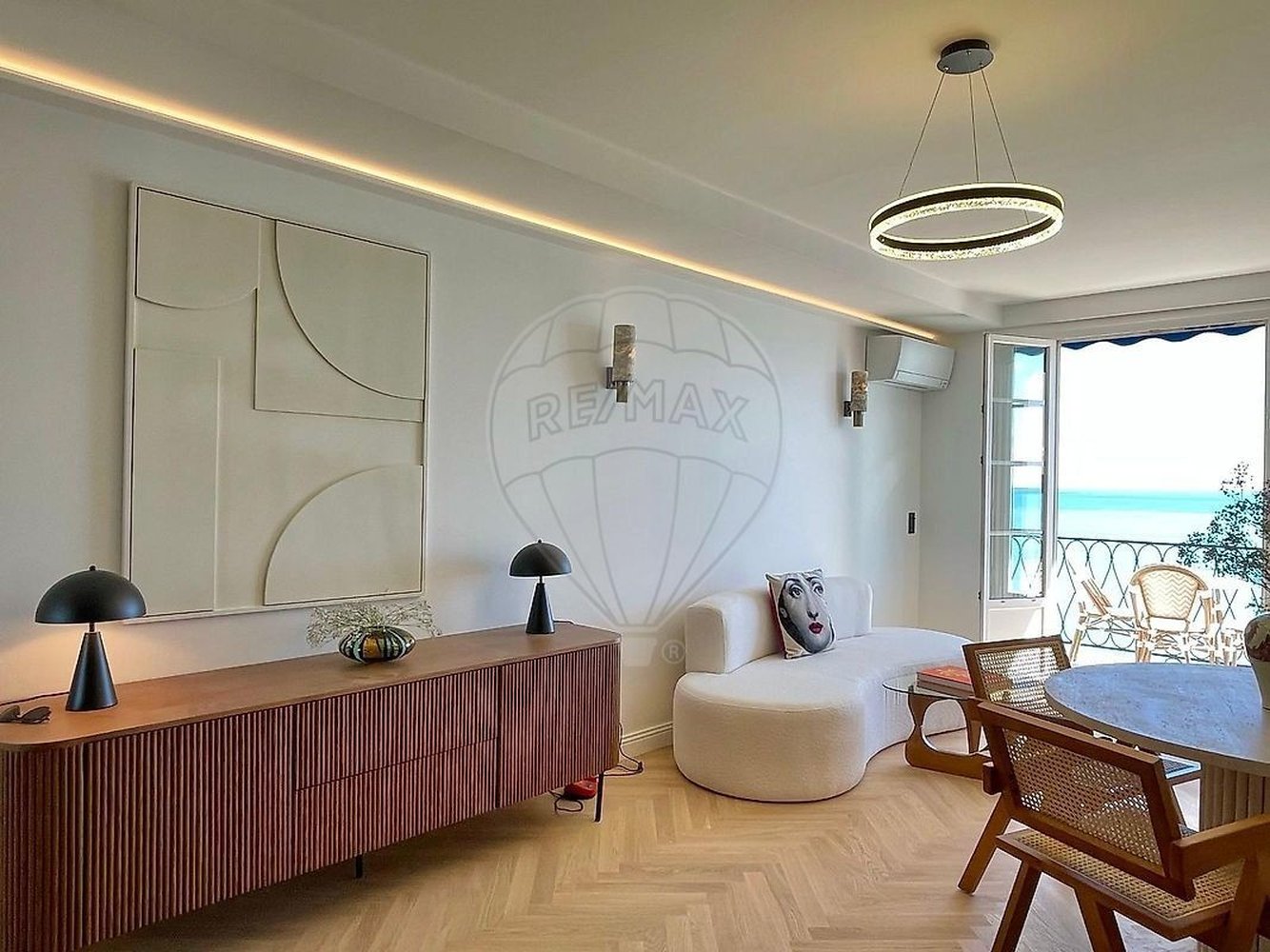 Property photo in Carre d'Argent