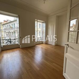 Property in Carre d'Argent