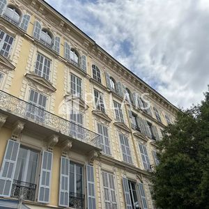 Property in Carre d'Argent