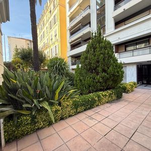 Property in Carre d'Argent