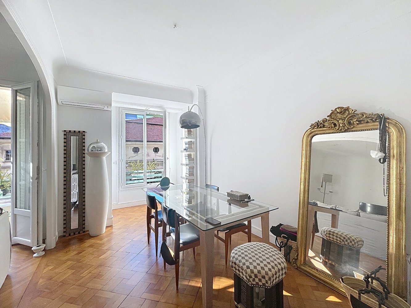 Property photo in Carre d'Or