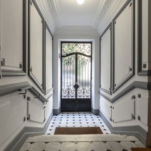 Property in Carre d'Or