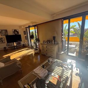 Property in Carre d'Or