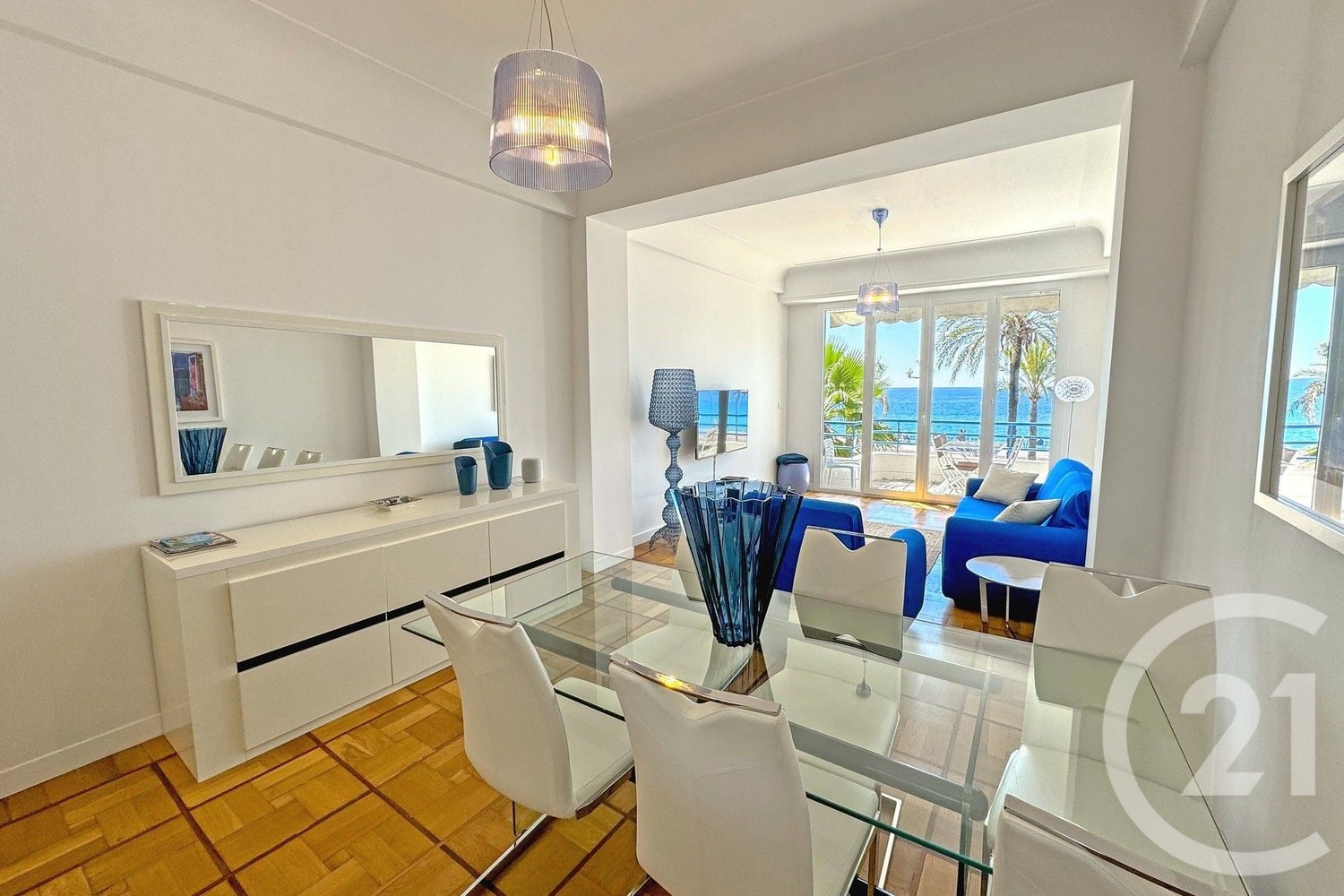 Property photo in Carre d'Or