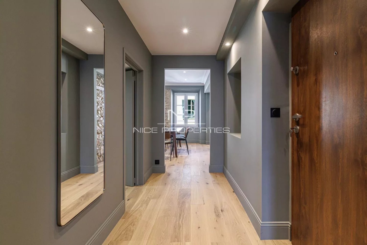 Property photo in Carre d'Or