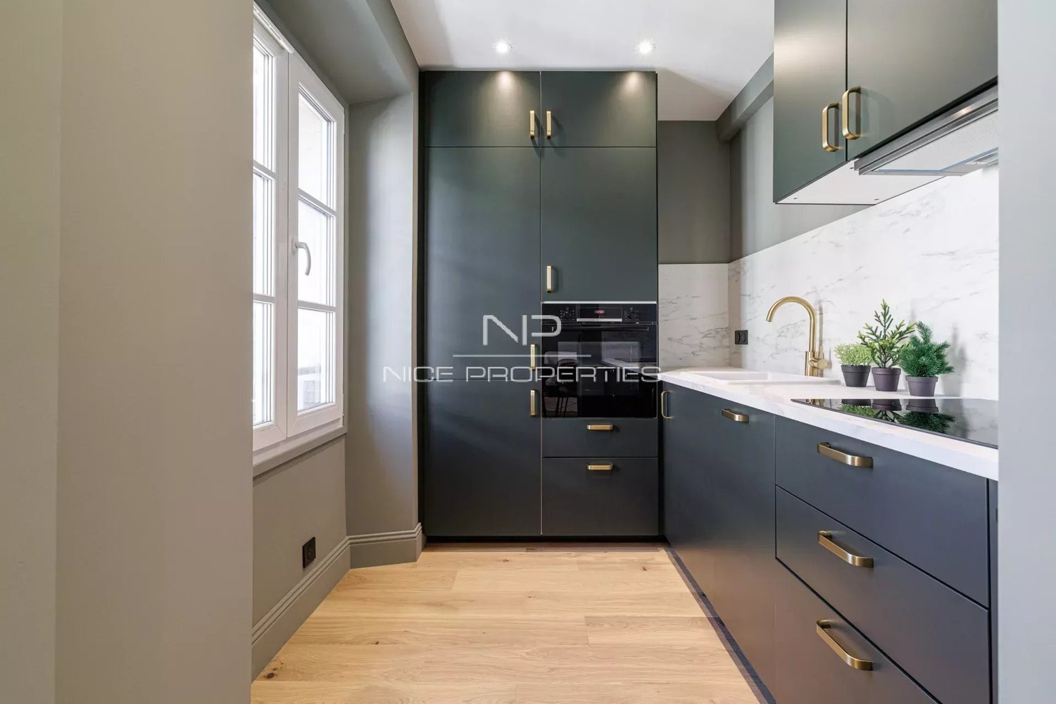 Property photo in Carre d'Or