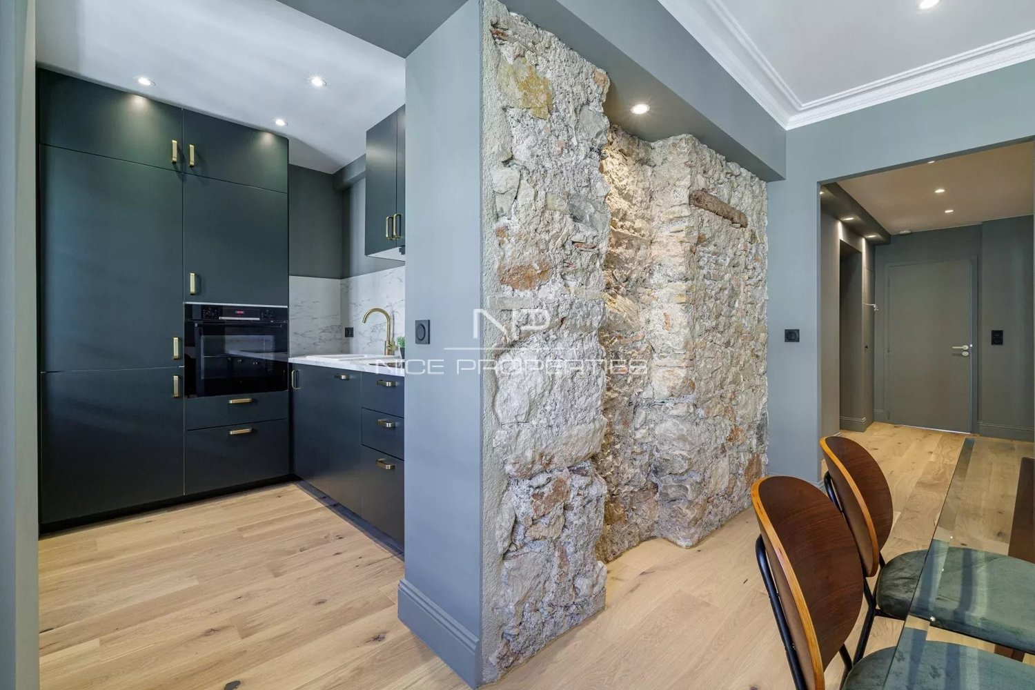 Property photo in Carre d'Or