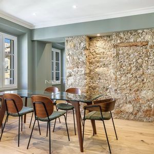 Property in Carre d'Or