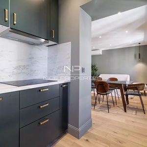 Property in Carre d'Or