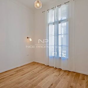 Property in Carre d'Or