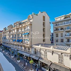 Property in Carre d'Or