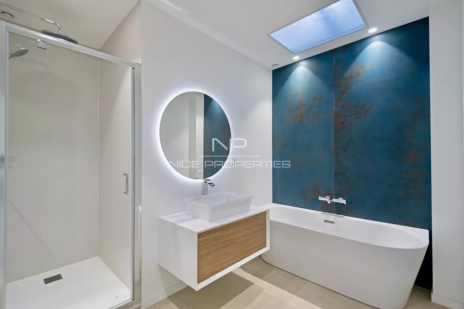 Property photo in Carre d'Or