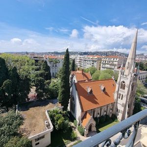 Property in Carre d'Or