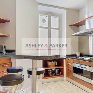 Property in Carre d'Or