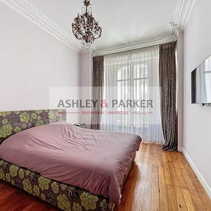 Property in Carre d'Or