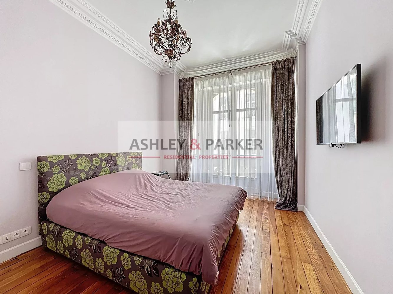 Property photo in Carre d'Or