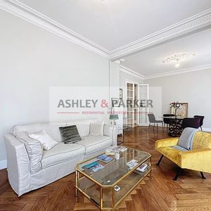 Property in Carre d'Or