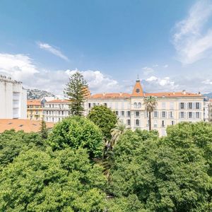 Property in Carre d'Or